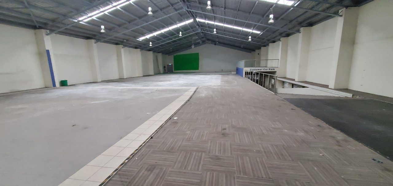 Commercial warehouse interior maintained by Verdi